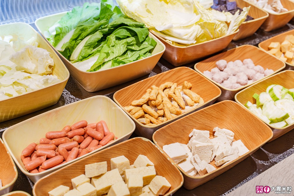 肉控聚餐慶生首選「赤富士日式無煙燒肉鍋物」日本A5+澳洲M9和牛吃到飽，大台北燒肉吃到飽推薦TOP1