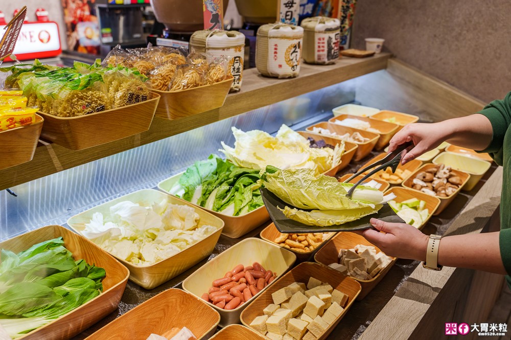 肉控聚餐慶生首選「赤富士日式無煙燒肉鍋物」日本A5+澳洲M9和牛吃到飽，大台北燒肉吃到飽推薦TOP1