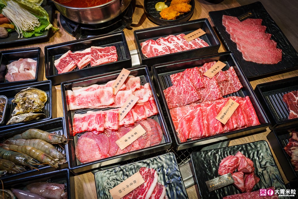 肉控聚餐慶生首選「赤富士日式無煙燒肉鍋物」日本A5+澳洲M9和牛吃到飽，大台北燒肉吃到飽推薦TOP1