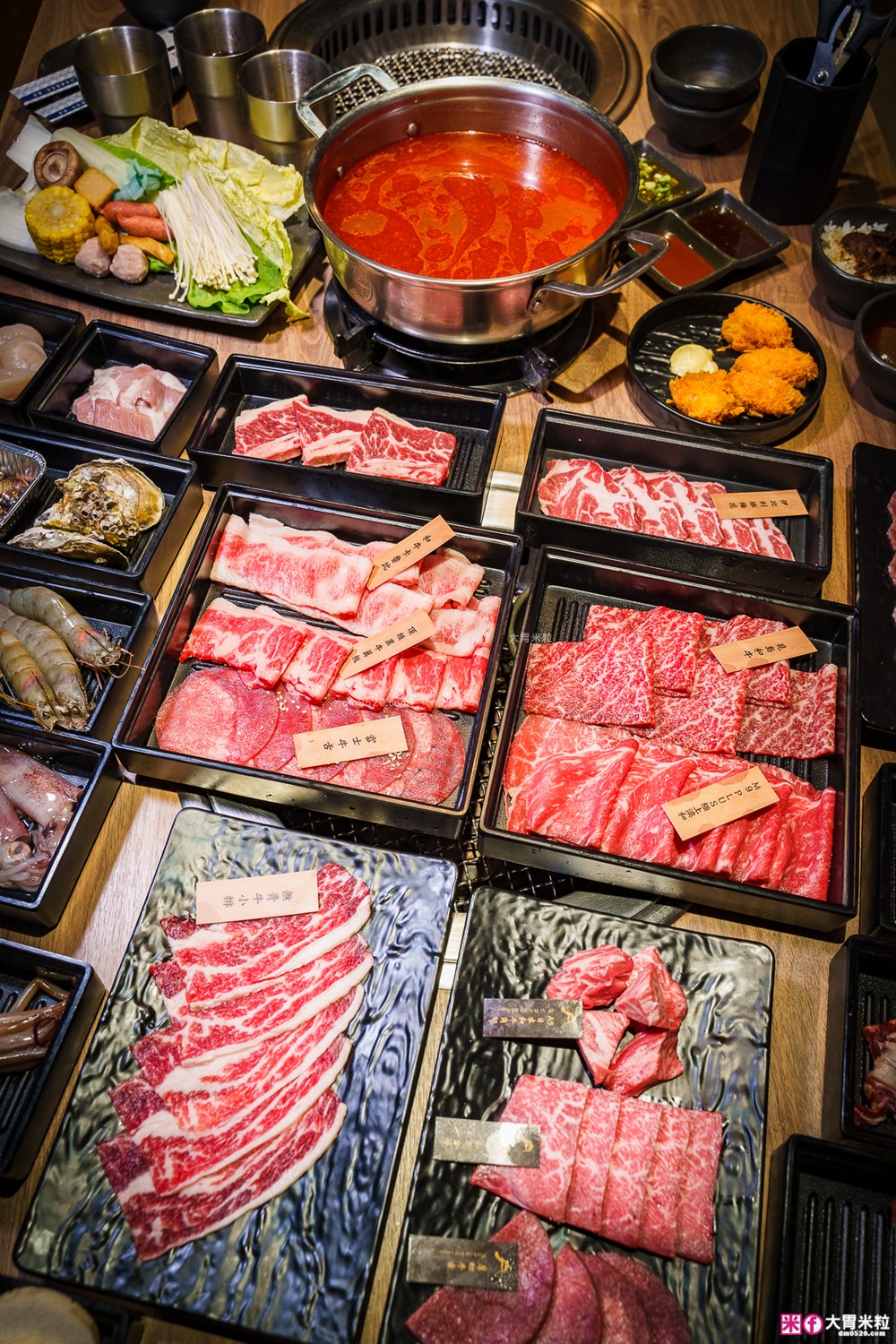 肉控聚餐慶生首選「赤富士日式無煙燒肉鍋物」日本A5+澳洲M9和牛吃到飽，大台北燒肉吃到飽推薦TOP1