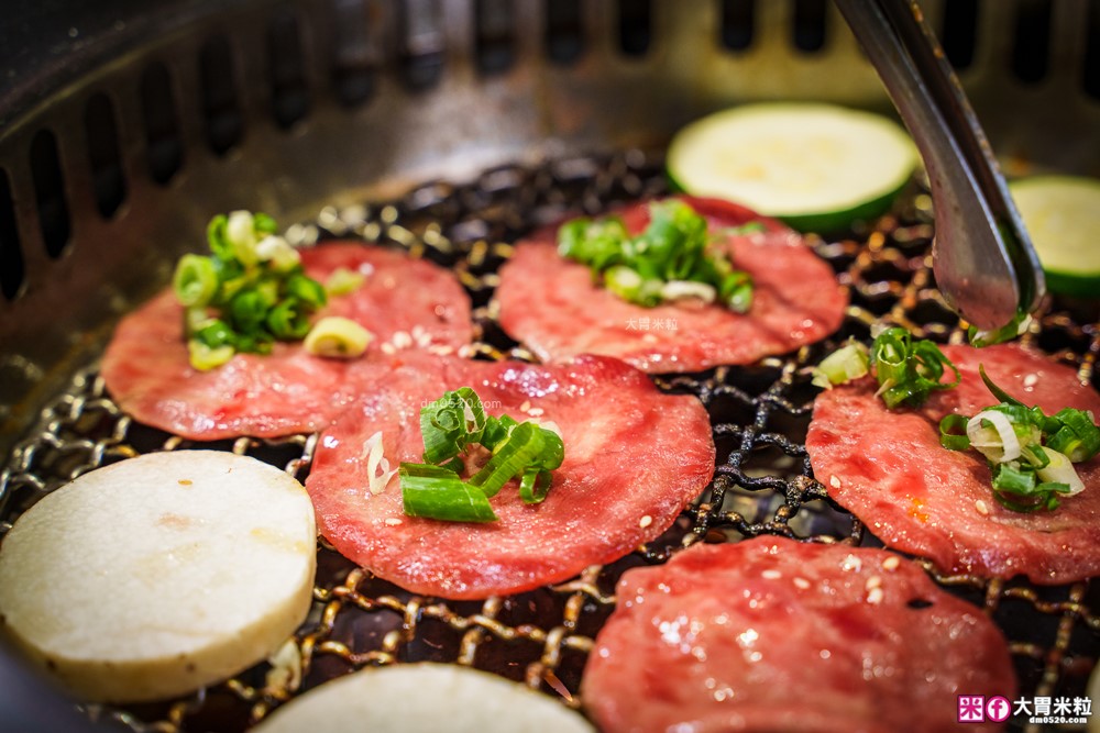 肉控聚餐慶生首選「赤富士日式無煙燒肉鍋物」日本A5+澳洲M9和牛吃到飽，大台北燒肉吃到飽推薦TOP1