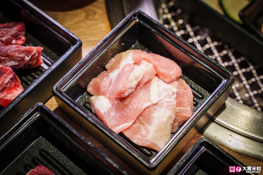 肉控聚餐慶生首選「赤富士日式無煙燒肉鍋物」日本A5+澳洲M9和牛吃到飽，大台北燒肉吃到飽推薦TOP1