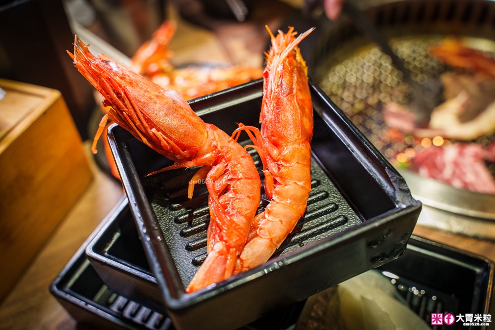 肉控聚餐慶生首選「赤富士日式無煙燒肉鍋物」日本A5+澳洲M9和牛吃到飽，大台北燒肉吃到飽推薦TOP1