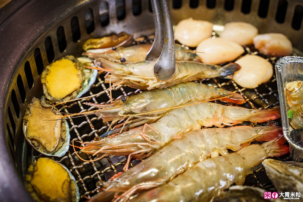 肉控聚餐慶生首選「赤富士日式無煙燒肉鍋物」日本A5+澳洲M9和牛吃到飽，大台北燒肉吃到飽推薦TOP1