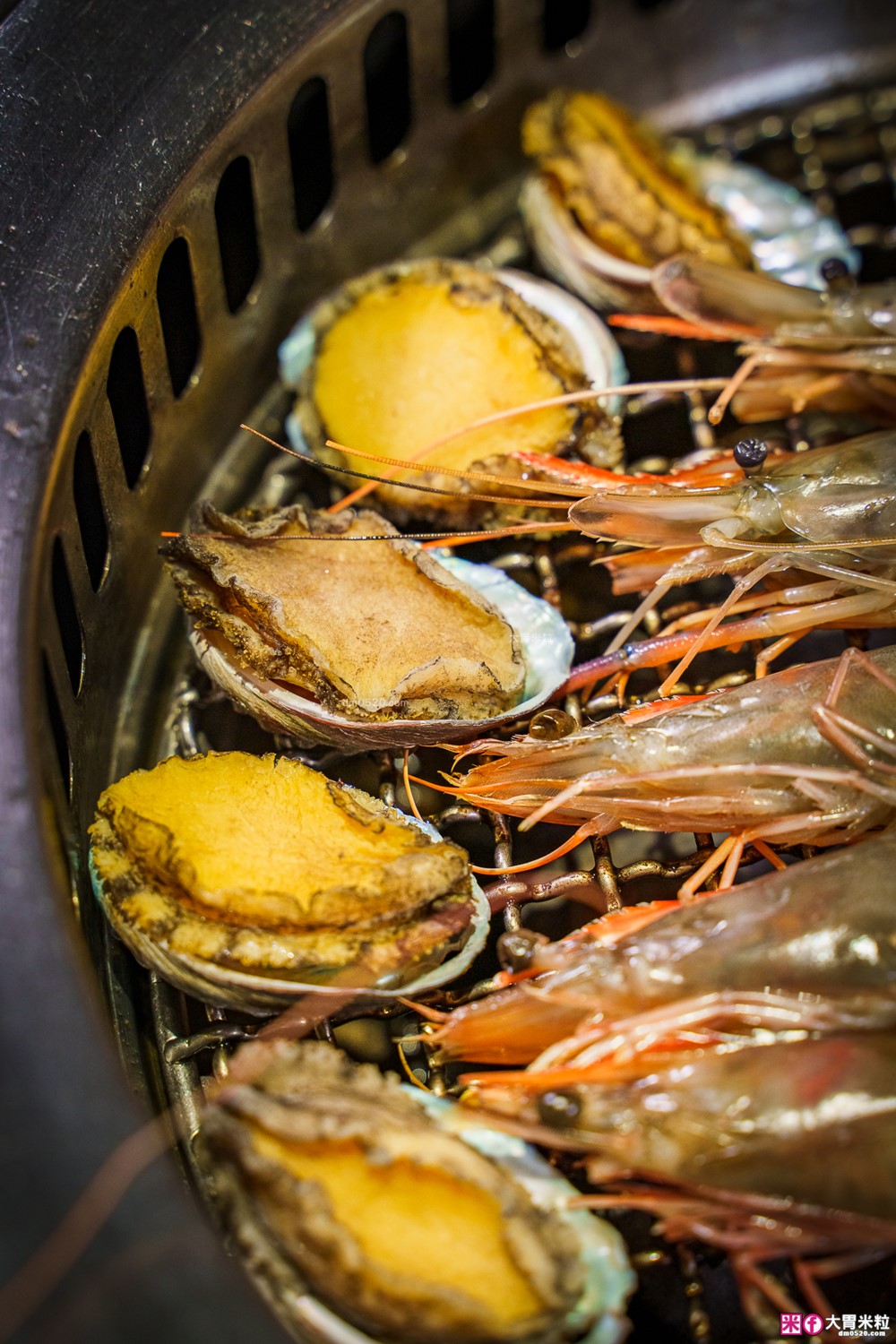 肉控聚餐慶生首選「赤富士日式無煙燒肉鍋物」日本A5+澳洲M9和牛吃到飽，大台北燒肉吃到飽推薦TOP1