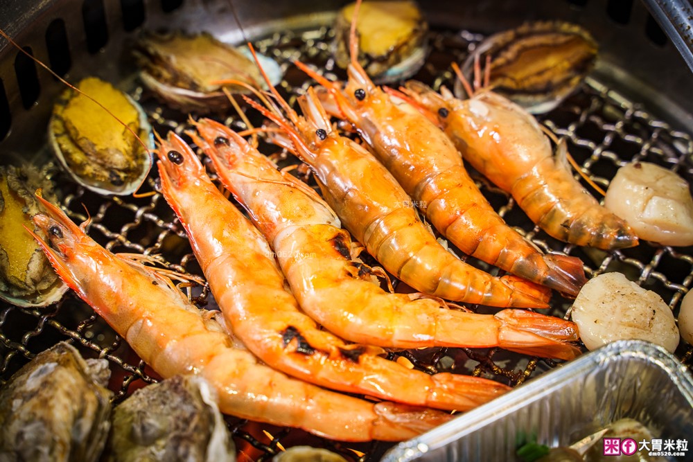 肉控聚餐慶生首選「赤富士日式無煙燒肉鍋物」日本A5+澳洲M9和牛吃到飽，大台北燒肉吃到飽推薦TOP1