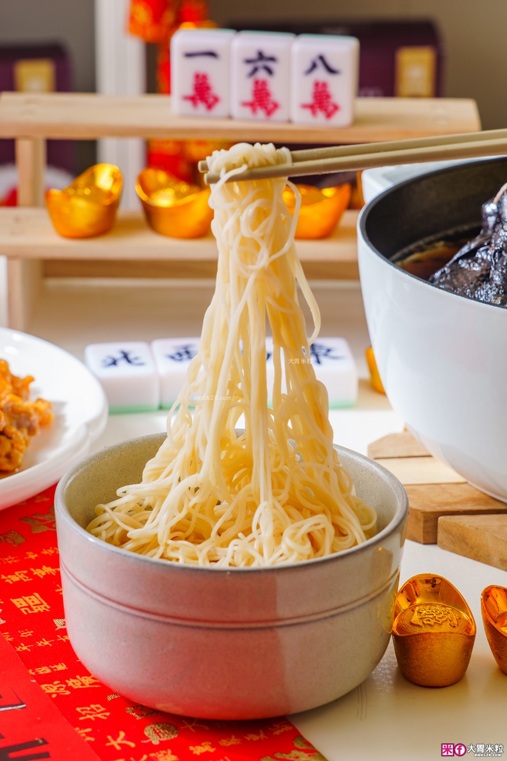 2026年菜預購瘋搶「momo賞星鮮」星級飯店冷凍年菜宅配到家~加碼再抽法國Staub鑄鐵鍋