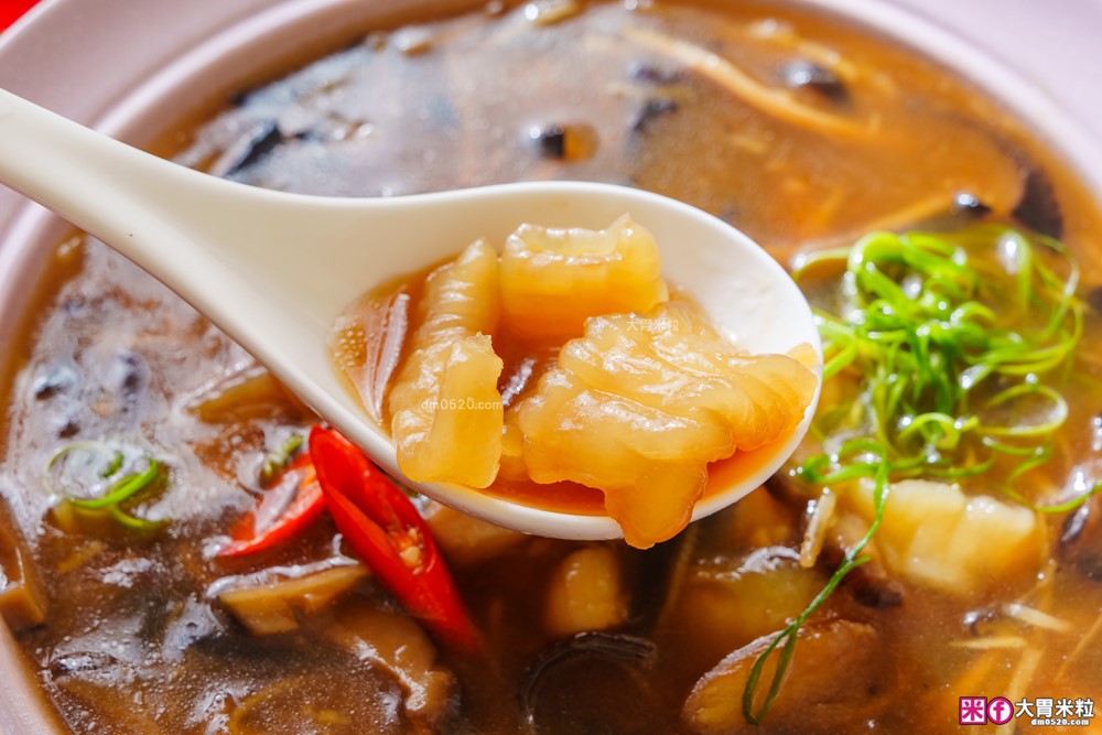 2026年菜預購瘋搶「momo賞星鮮」星級飯店冷凍年菜宅配到家~加碼再抽法國Staub鑄鐵鍋