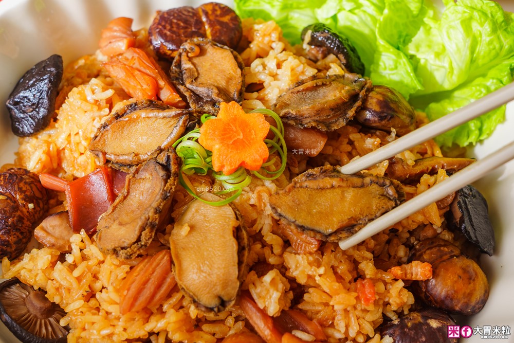 2026年菜預購瘋搶「momo賞星鮮」星級飯店冷凍年菜宅配到家~加碼再抽法國Staub鑄鐵鍋