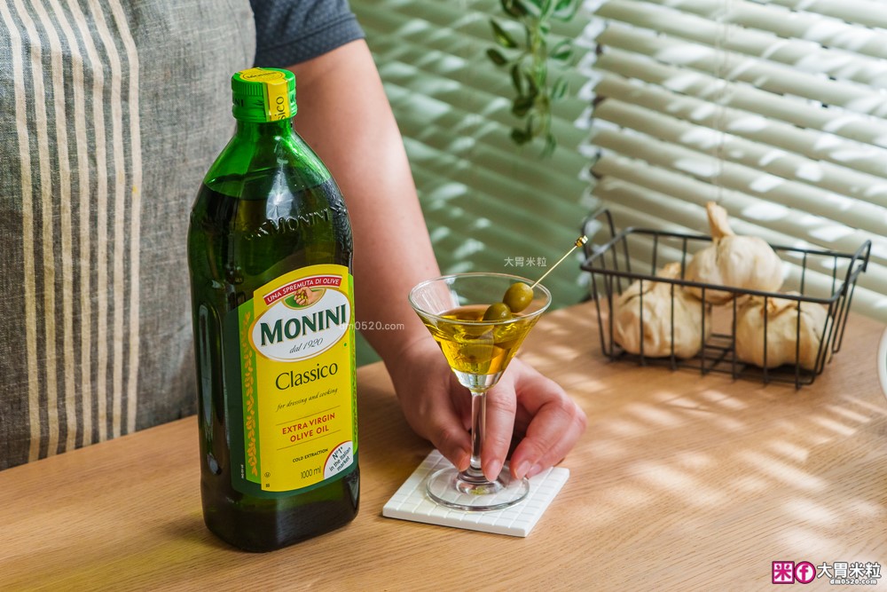 市佔第一「Monini莫尼尼特級初榨橄欖油」生飲等級+義大利莊園原裝~煎炒煮炸一油搞定│橄欖油料理推薦│莎莎醬食譜│蒜油蝦食譜 市佔第一「Monini莫尼尼特級初榨橄欖油」生飲等級+義大利莊園原裝~煎炒煮炸一油搞定│橄欖油料理推薦│莎莎醬食譜│蒜油蝦食譜