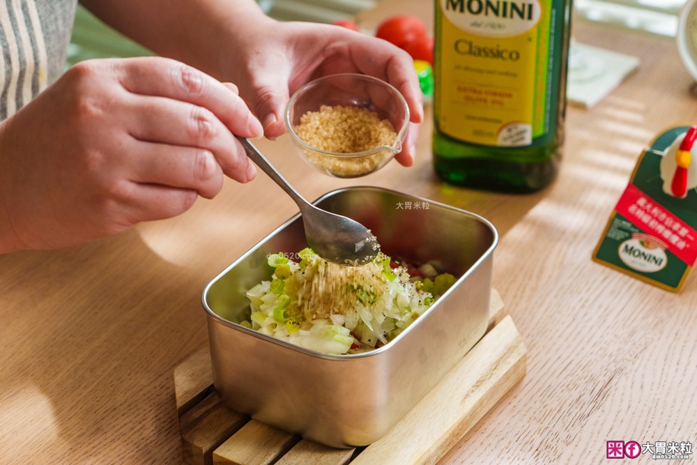 市佔第一「Monini莫尼尼特級初榨橄欖油」生飲等級+義大利莊園原裝~煎炒煮炸一油搞定│橄欖油料理推薦│莎莎醬食譜│蒜油蝦食譜