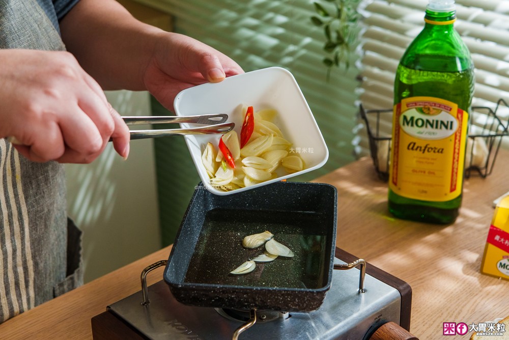 市佔第一「Monini莫尼尼特級初榨橄欖油」生飲等級+義大利莊園原裝~煎炒煮炸一油搞定│橄欖油料理推薦│莎莎醬食譜│蒜油蝦食譜