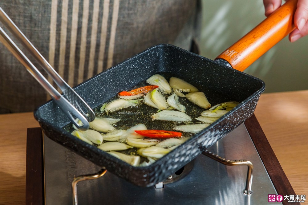 市佔第一「Monini莫尼尼特級初榨橄欖油」生飲等級+義大利莊園原裝~煎炒煮炸一油搞定│橄欖油料理推薦│莎莎醬食譜│蒜油蝦食譜