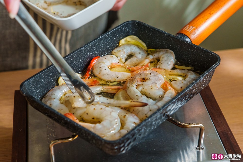 市佔第一「Monini莫尼尼特級初榨橄欖油」生飲等級+義大利莊園原裝~煎炒煮炸一油搞定│橄欖油料理推薦│莎莎醬食譜│蒜油蝦食譜