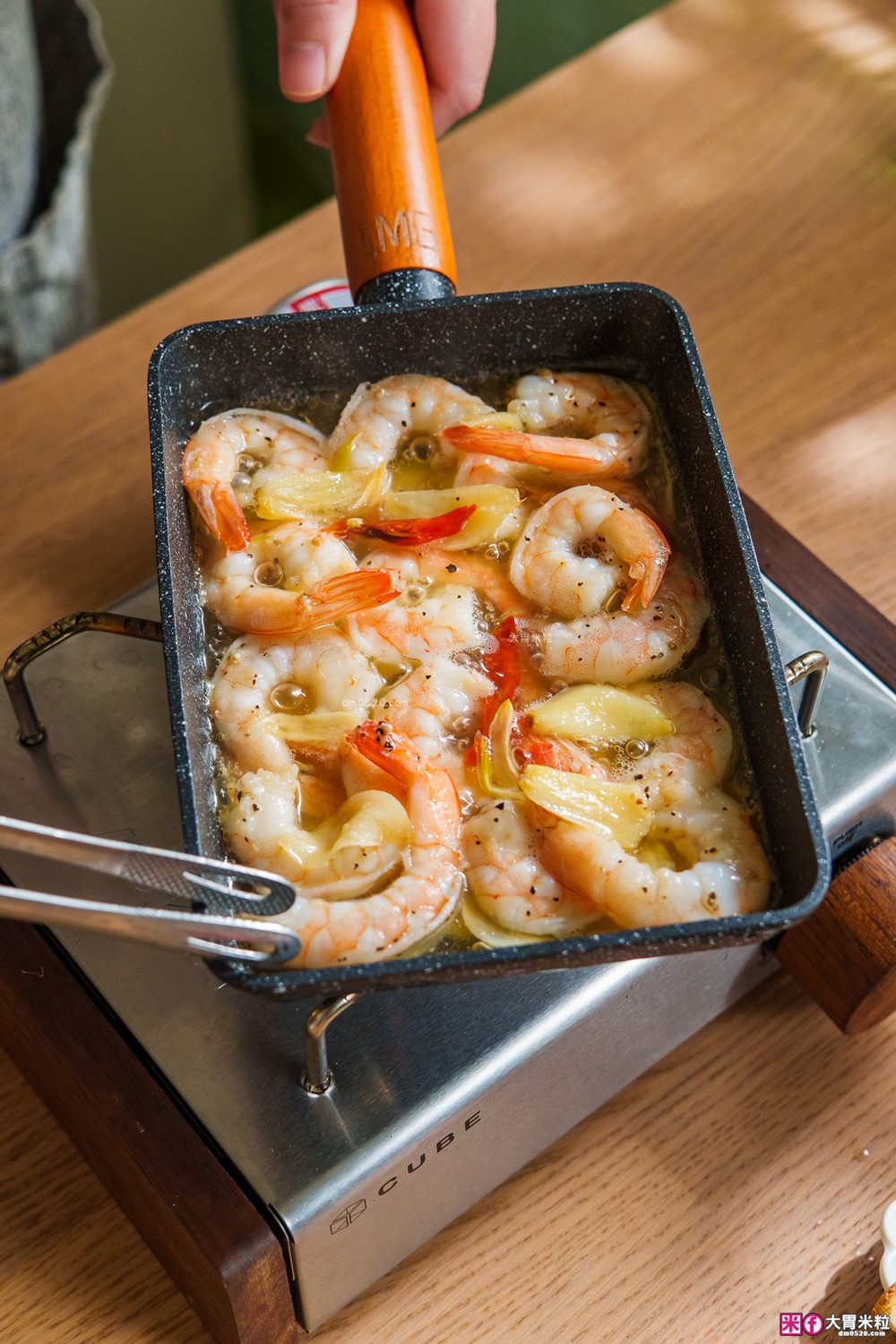 市佔第一「Monini莫尼尼特級初榨橄欖油」生飲等級+義大利莊園原裝~煎炒煮炸一油搞定│橄欖油料理推薦│莎莎醬食譜│蒜油蝦食譜