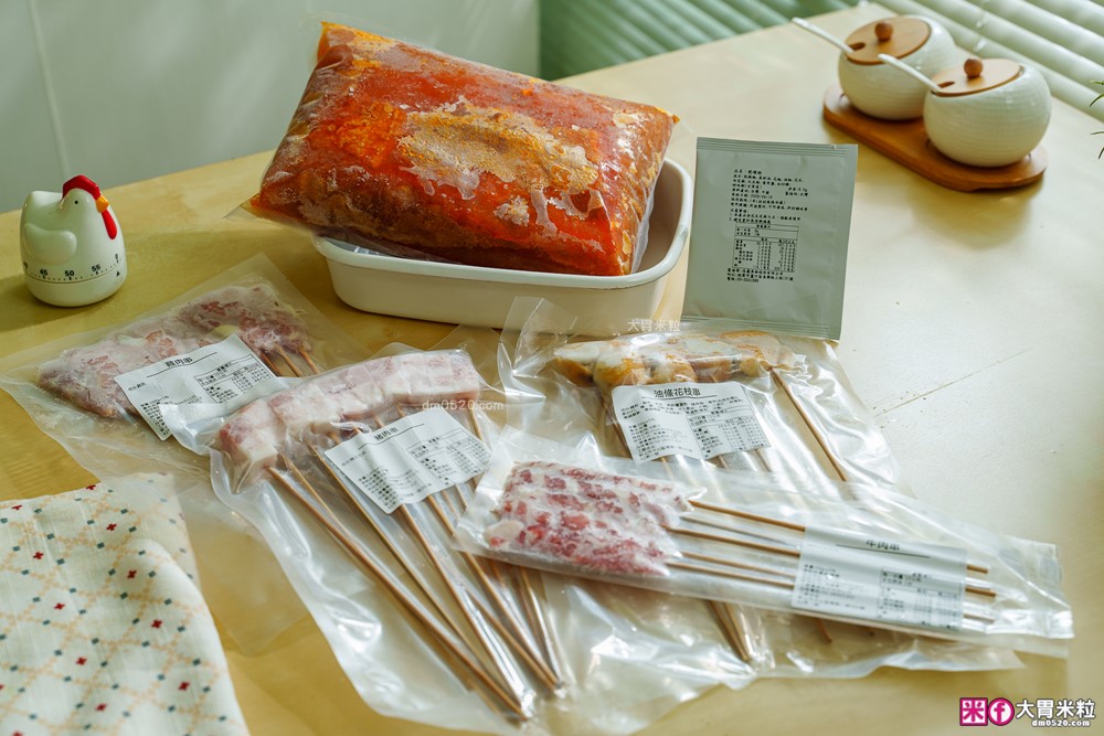 全家型錄隱藏版美食「名廚美饌麻辣串串鍋 + 名廚美饌麻奶鍋」雙鍋齊發~撸串自由在家實現│Costco好市多人氣熟食推薦