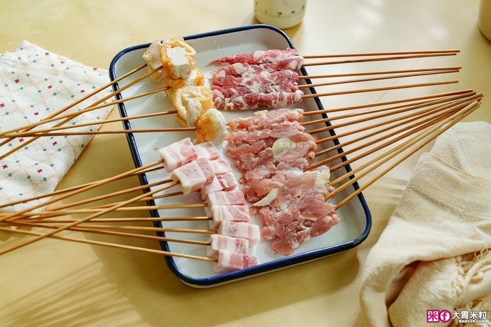 全家型錄隱藏版美食「名廚美饌麻辣串串鍋 + 名廚美饌麻奶鍋」雙鍋齊發~撸串自由在家實現│Costco好市多人氣熟食推薦