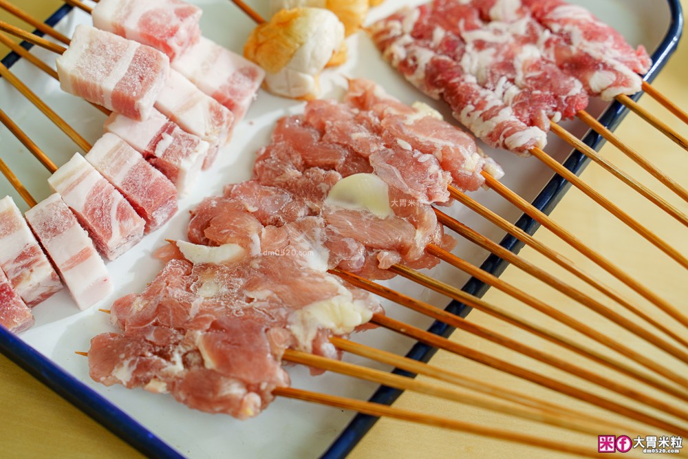 全家型錄隱藏版美食「名廚美饌麻辣串串鍋 + 名廚美饌麻奶鍋」雙鍋齊發~撸串自由在家實現│Costco好市多人氣熟食推薦