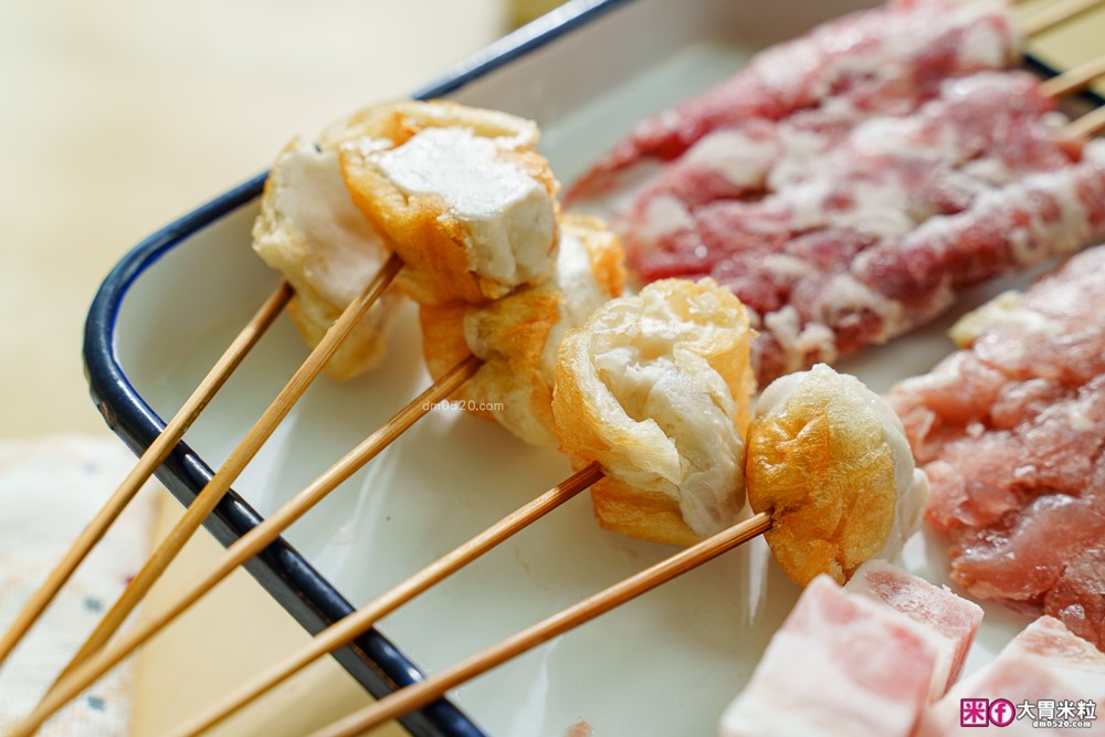 全家型錄隱藏版美食「名廚美饌麻辣串串鍋 + 名廚美饌麻奶鍋」雙鍋齊發~撸串自由在家實現│Costco好市多人氣熟食推薦