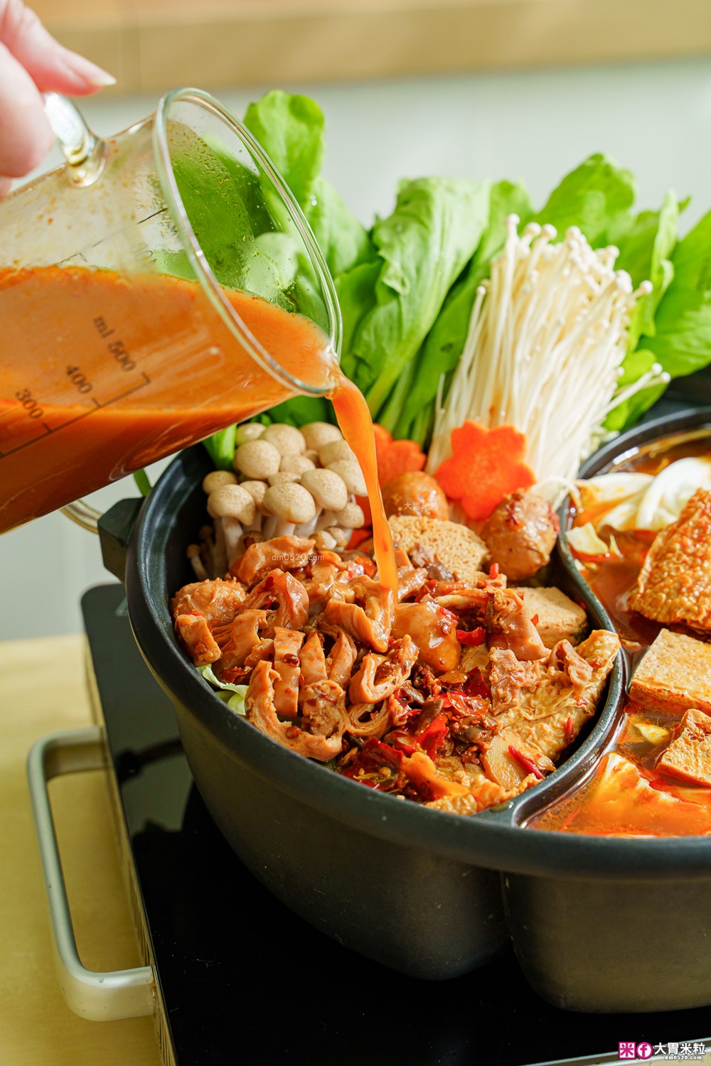 全家型錄隱藏版美食「名廚美饌麻辣串串鍋 + 名廚美饌麻奶鍋」雙鍋齊發~撸串自由在家實現│Costco好市多人氣熟食推薦