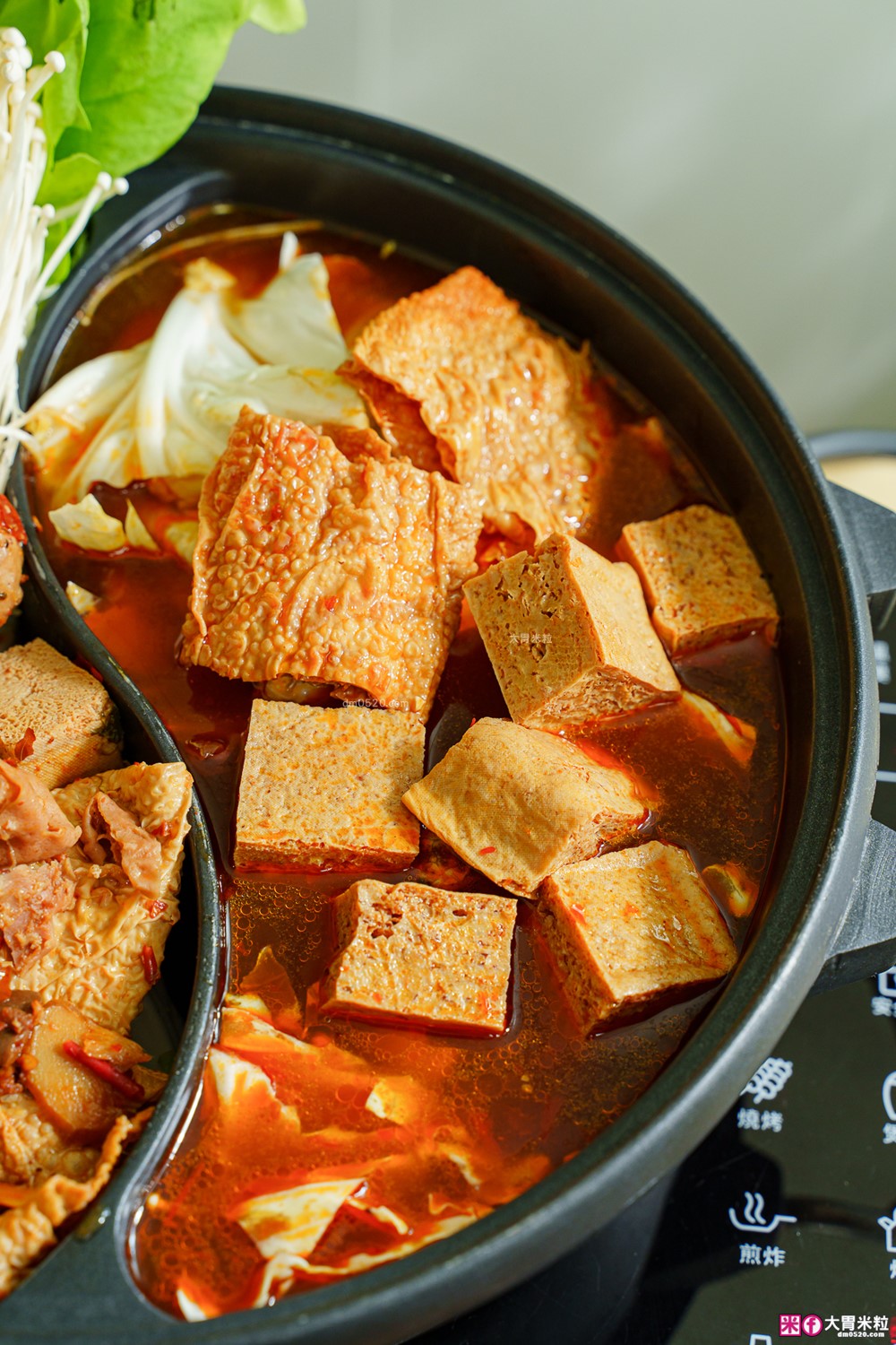 全家型錄隱藏版美食「名廚美饌麻辣串串鍋 + 名廚美饌麻奶鍋」雙鍋齊發~撸串自由在家實現│Costco好市多人氣熟食推薦