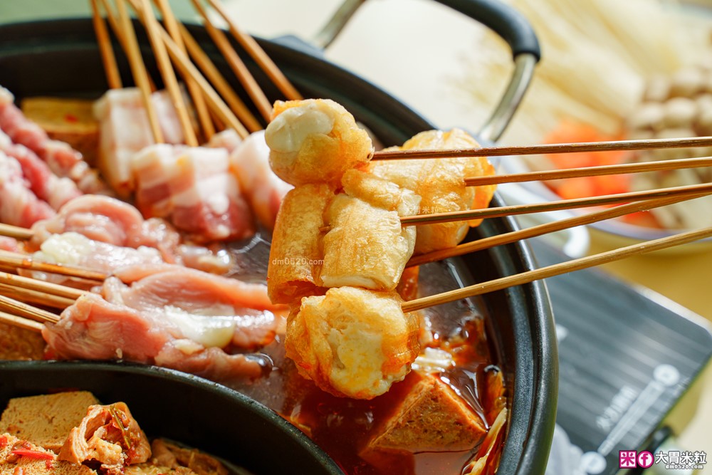 全家型錄隱藏版美食「名廚美饌麻辣串串鍋 + 名廚美饌麻奶鍋」雙鍋齊發~撸串自由在家實現│Costco好市多人氣熟食推薦