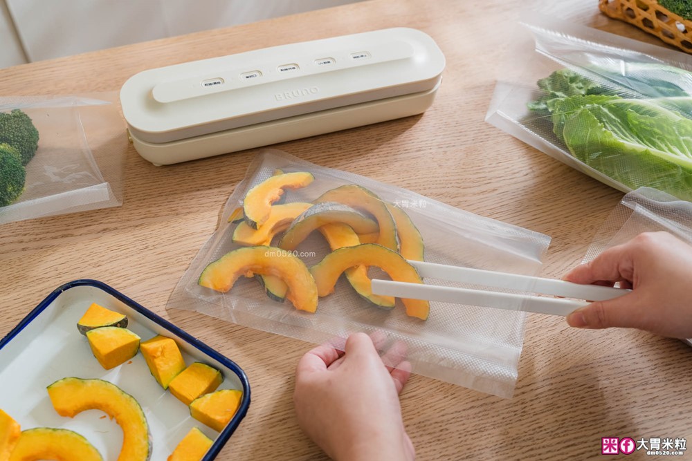 上班族省錢必看！好市多大份量食材如何保存~靠「日本 BRUNO 無線真空保鮮機」一週備餐、醃肉、乾糧防潮一次搞定│無線真空保鮮機推薦│iCook愛料理市集-廚具開箱(33)