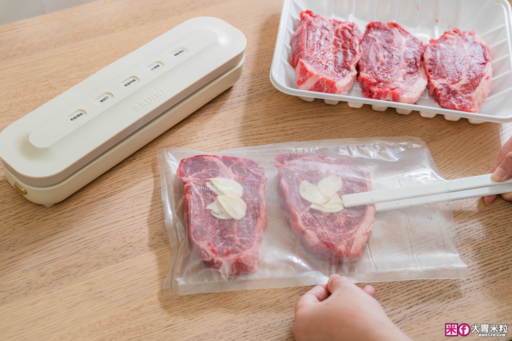 上班族省錢必看！好市多大份量食材如何保存~靠「日本 BRUNO 無線真空保鮮機」一週備餐、醃肉、乾糧防潮一次搞定│無線真空保鮮機推薦│iCook愛料理市集-廚具開箱(33)