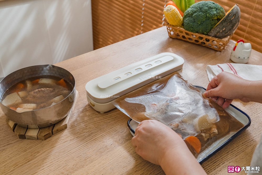 上班族省錢必看！好市多大份量食材如何保存~靠「日本 BRUNO 無線真空保鮮機」一週備餐、醃肉、乾糧防潮一次搞定│無線真空保鮮機推薦│iCook愛料理市集-廚具開箱(33)