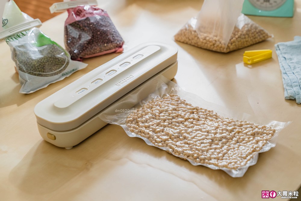 上班族省錢必看！好市多大份量食材如何保存~靠「日本 BRUNO 無線真空保鮮機」一週備餐、醃肉、乾糧防潮一次搞定│無線真空保鮮機推薦│iCook愛料理市集-廚具開箱(33)