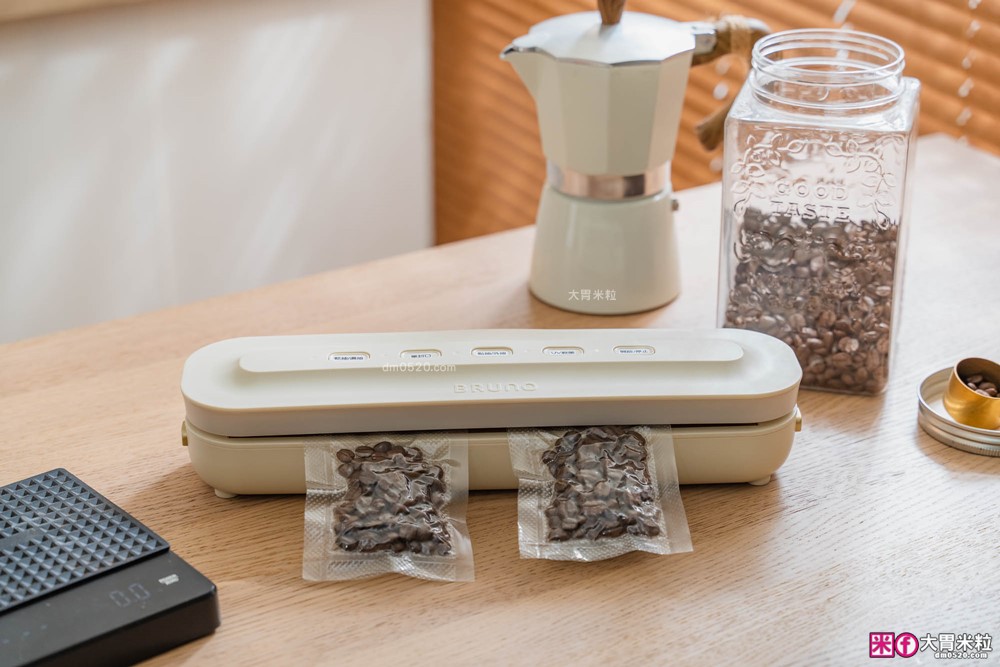 上班族省錢必看！好市多大份量食材如何保存~靠「日本 BRUNO 無線真空保鮮機」一週備餐、醃肉、乾糧防潮一次搞定│無線真空保鮮機推薦│iCook愛料理市集-廚具開箱(33)