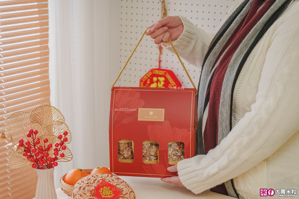 2026年節禮盒開箱│限量「漢來美食 2026糕餅小舖華曜年節禮盒」五星飯店匠心打造三層澎湃設計~1/20前免運早鳥開跑！