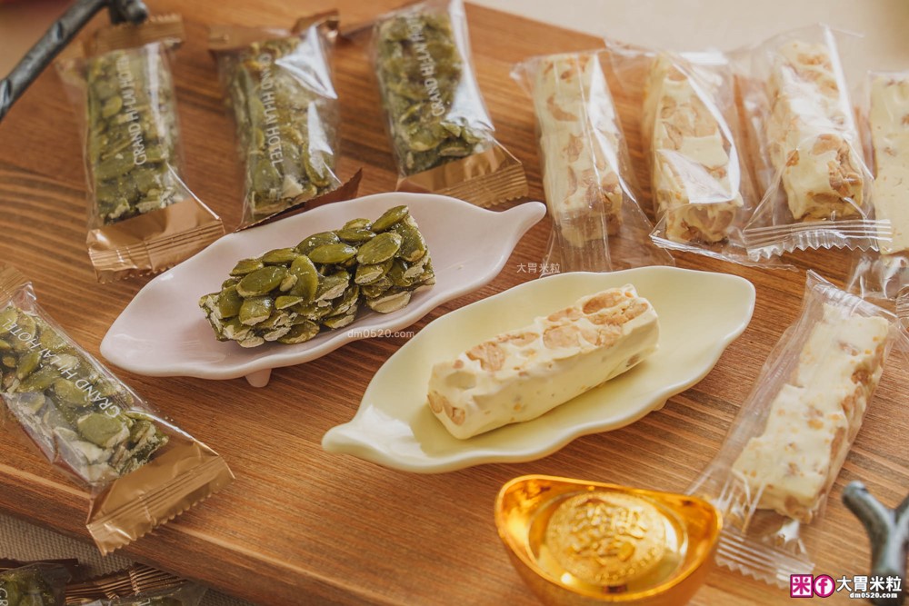 2026年節禮盒開箱│限量「漢來美食 2026糕餅小舖華曜年節禮盒」五星飯店匠心打造三層澎湃設計~1/20前免運早鳥開跑！