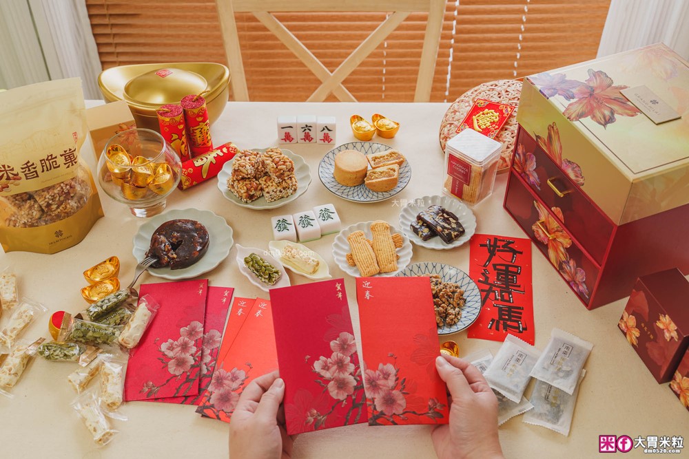 2026年節禮盒開箱│限量「漢來美食 2026糕餅小舖華曜年節禮盒」五星飯店匠心打造三層澎湃設計~1/20前免運早鳥開跑！