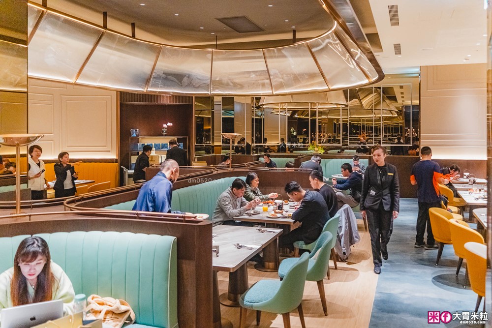 全台最難訂位Buffet登陸桃園│島語桃園台茂店菜單價位│9大主題島檯200道現做料理全攻略ｘ餐酒無限續│桃園Buffet吃到飽推薦