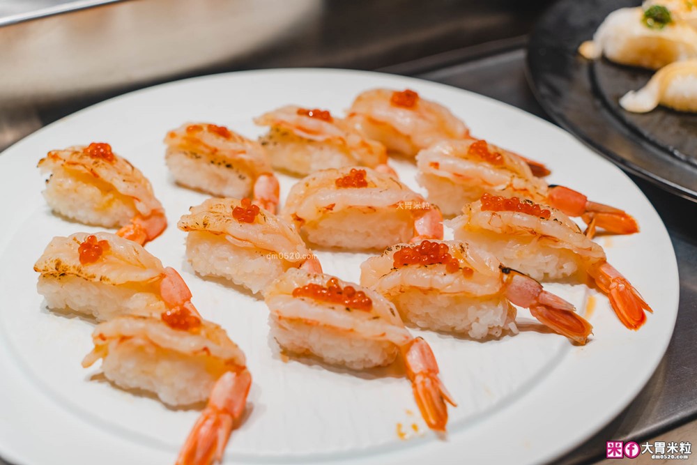 全台最難訂位Buffet登陸桃園│島語桃園台茂店菜單價位│9大主題島檯200道現做料理全攻略ｘ餐酒無限續│桃園Buffet吃到飽推薦