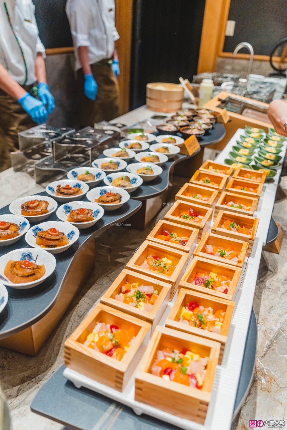 全台最難訂位Buffet登陸桃園│島語桃園台茂店菜單價位│9大主題島檯200道現做料理全攻略ｘ餐酒無限續│桃園Buffet吃到飽推薦