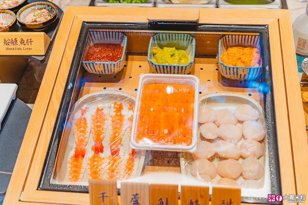 全台最難訂位Buffet登陸桃園│島語桃園台茂店菜單價位│9大主題島檯200道現做料理全攻略ｘ餐酒無限續│桃園Buffet吃到飽推薦