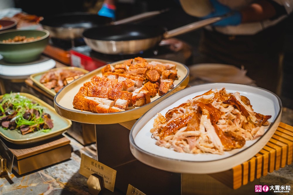 全台最難訂位Buffet登陸桃園│島語桃園台茂店菜單價位│9大主題島檯200道現做料理全攻略ｘ餐酒無限續│桃園Buffet吃到飽推薦