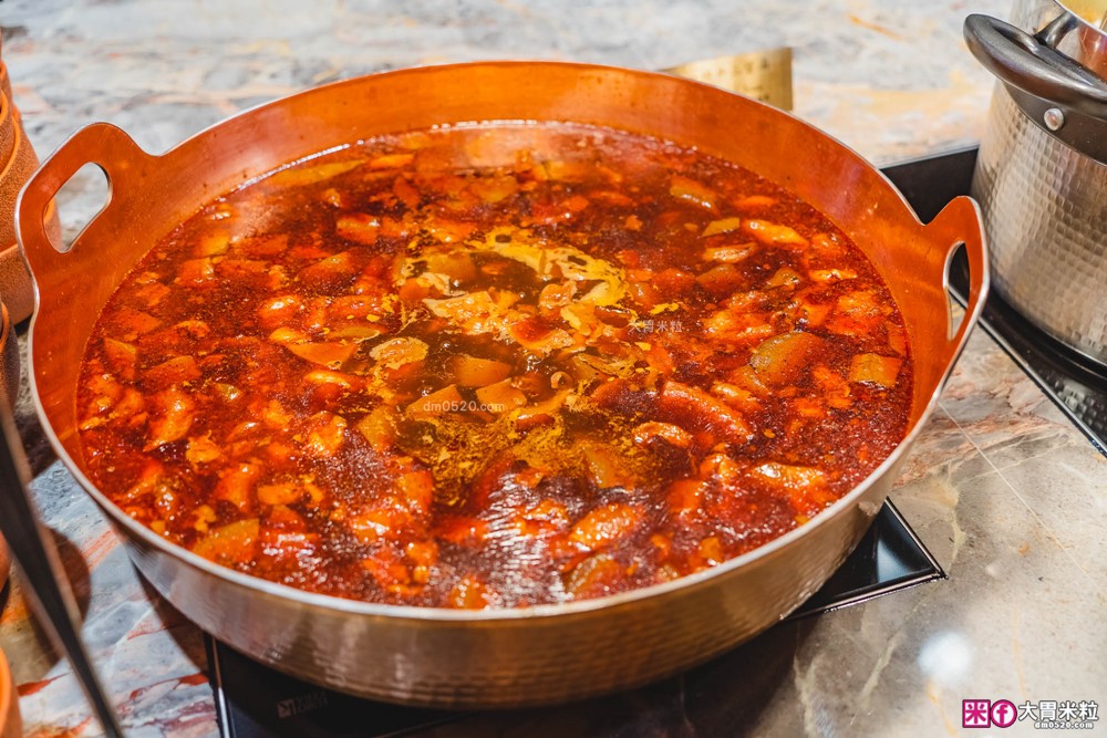 全台最難訂位Buffet登陸桃園│島語桃園台茂店菜單價位│9大主題島檯200道現做料理全攻略ｘ餐酒無限續│桃園Buffet吃到飽推薦