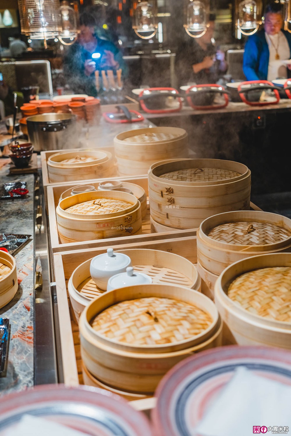 全台最難訂位Buffet登陸桃園│島語桃園台茂店菜單價位│9大主題島檯200道現做料理全攻略ｘ餐酒無限續│桃園Buffet吃到飽推薦