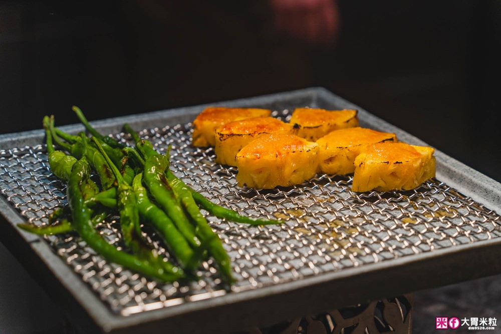 全台最難訂位Buffet登陸桃園│島語桃園台茂店菜單價位│9大主題島檯200道現做料理全攻略ｘ餐酒無限續│桃園Buffet吃到飽推薦