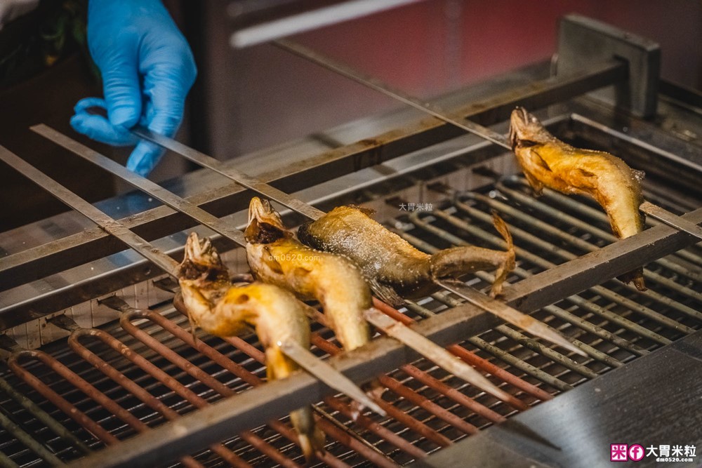 全台最難訂位Buffet登陸桃園│島語桃園台茂店菜單價位│9大主題島檯200道現做料理全攻略ｘ餐酒無限續│桃園Buffet吃到飽推薦