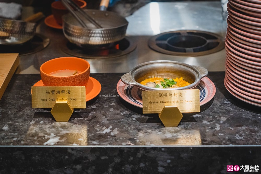 全台最難訂位Buffet登陸桃園│島語桃園台茂店菜單價位│9大主題島檯200道現做料理全攻略ｘ餐酒無限續│桃園Buffet吃到飽推薦