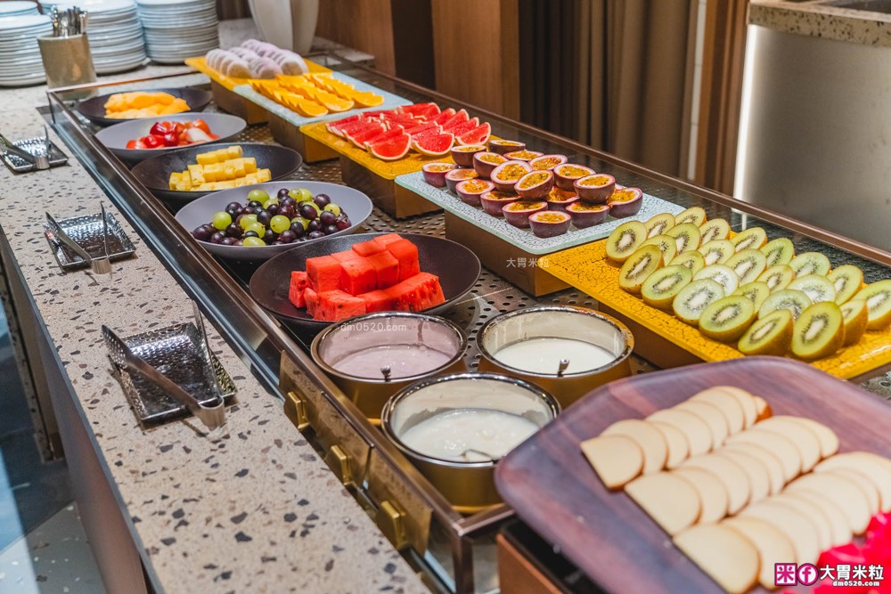 全台最難訂位Buffet登陸桃園│島語桃園台茂店菜單價位│9大主題島檯200道現做料理全攻略ｘ餐酒無限續│桃園Buffet吃到飽推薦