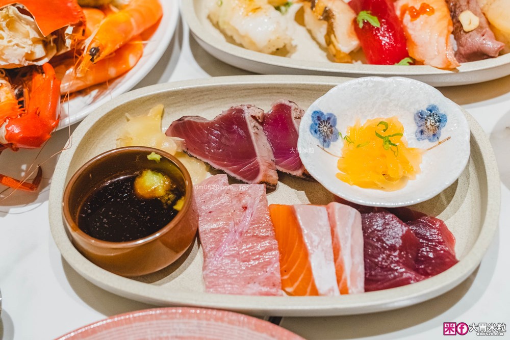 全台最難訂位Buffet登陸桃園│島語桃園台茂店菜單價位│9大主題島檯200道現做料理全攻略ｘ餐酒無限續│桃園Buffet吃到飽推薦