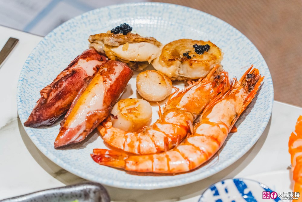 全台最難訂位Buffet登陸桃園│島語桃園台茂店菜單價位│9大主題島檯200道現做料理全攻略ｘ餐酒無限續│桃園Buffet吃到飽推薦