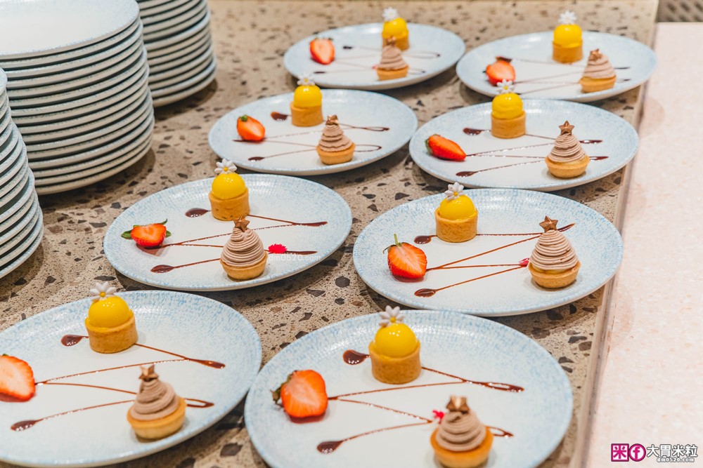 全台最難訂位Buffet登陸桃園│島語桃園台茂店菜單價位│9大主題島檯200道現做料理全攻略ｘ餐酒無限續│桃園Buffet吃到飽推薦