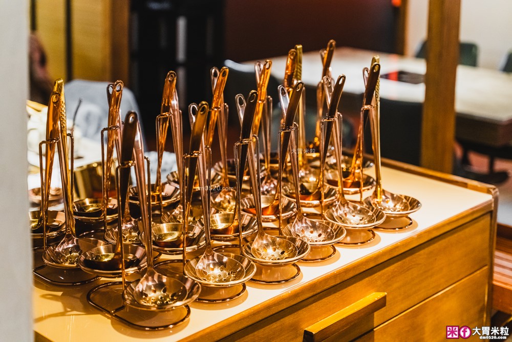 大安區頂級鍋物推薦「聚食釜台式頂級蝦湯鍋物」涮鍋超鮮甜+飯後雜炊一定要吃│信義安和站美食│台北包廂火鍋餐廳推薦