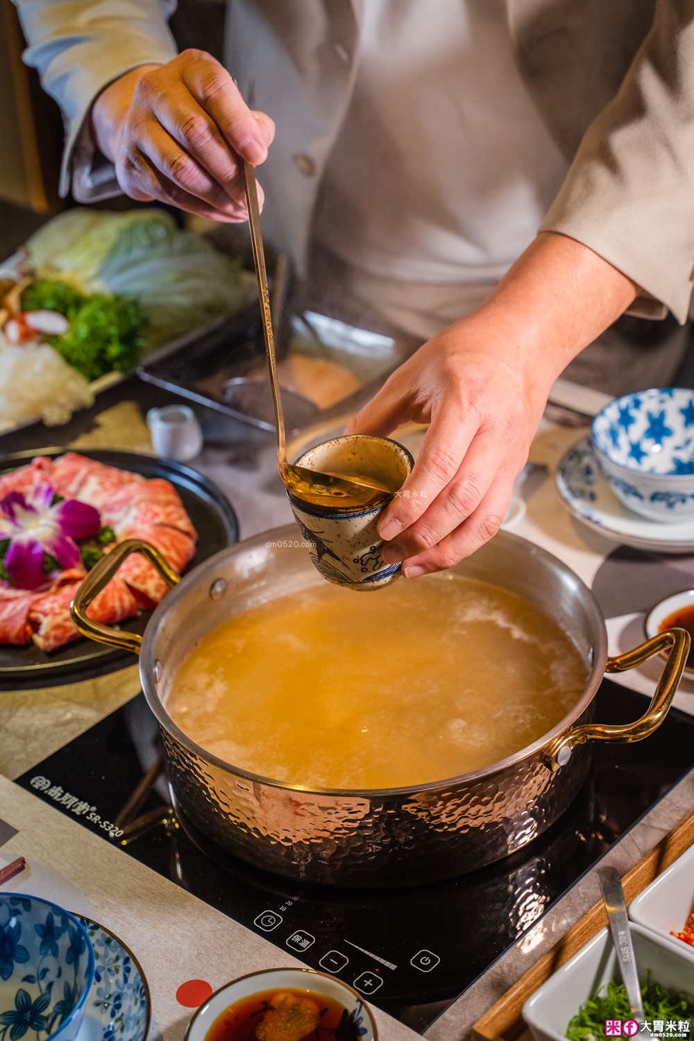 大安區頂級鍋物推薦「聚食釜台式頂級蝦湯鍋物」涮鍋超鮮甜+飯後雜炊一定要吃│信義安和站美食│台北包廂火鍋餐廳推薦